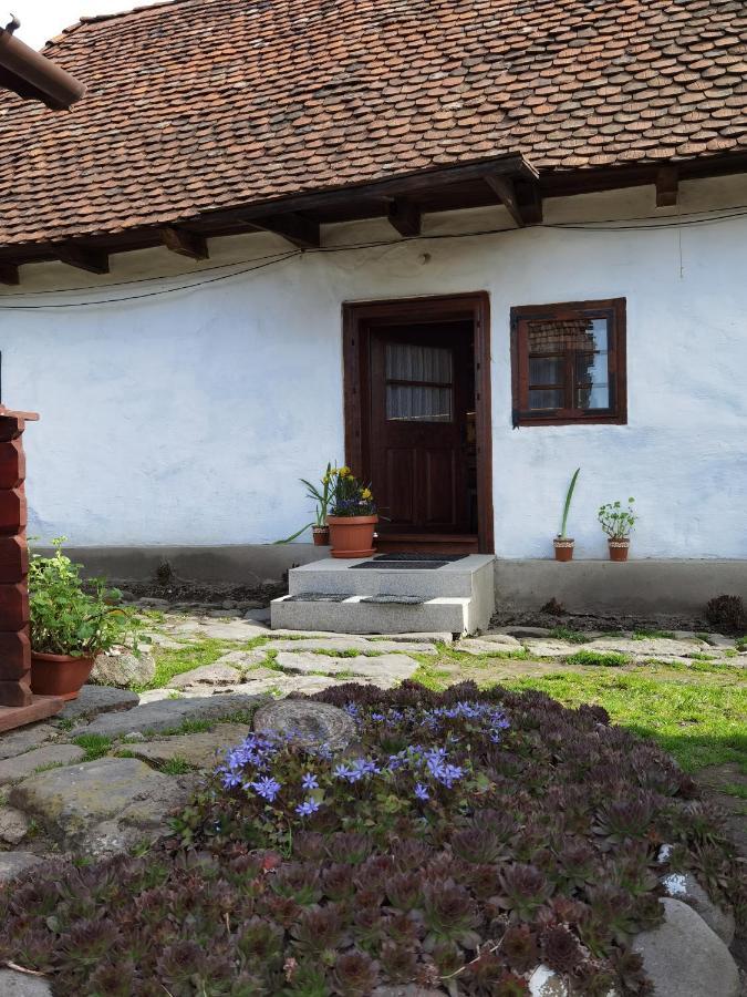 SóVárLak Sarateni Exterior foto